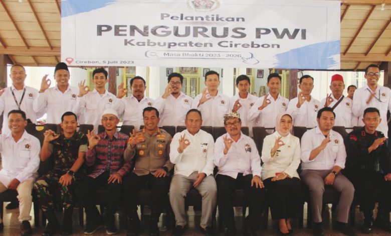 Pengurus PWI Kabupaten Cirebon Resmi Dilantik Kacenews